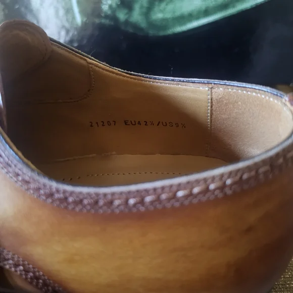 Magnanni Brown Leather Oxfords with Cap Toe Size 9.5